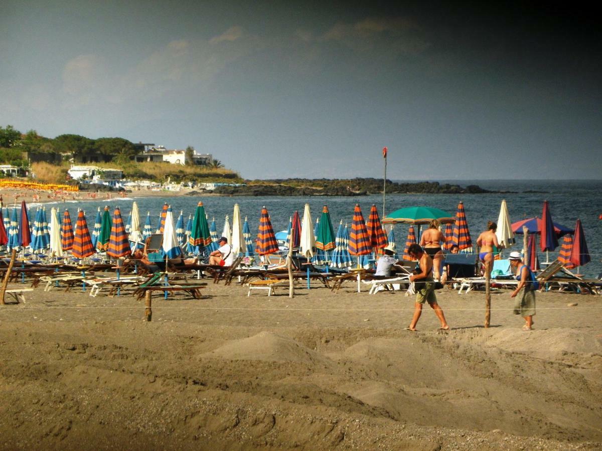 Pietre Nere Aparthotel Giardini-Naxos Kültér fotó